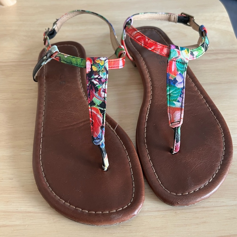 BOGO Free ❣️ Tropical Multicolor Thong Sandal
